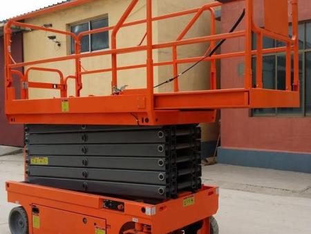 自行(hang)走升(sheng)降機(ji)